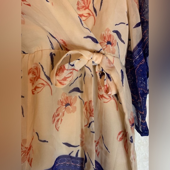 BAILEY BLUE Boho Floral Romper - Picture 6 of 9